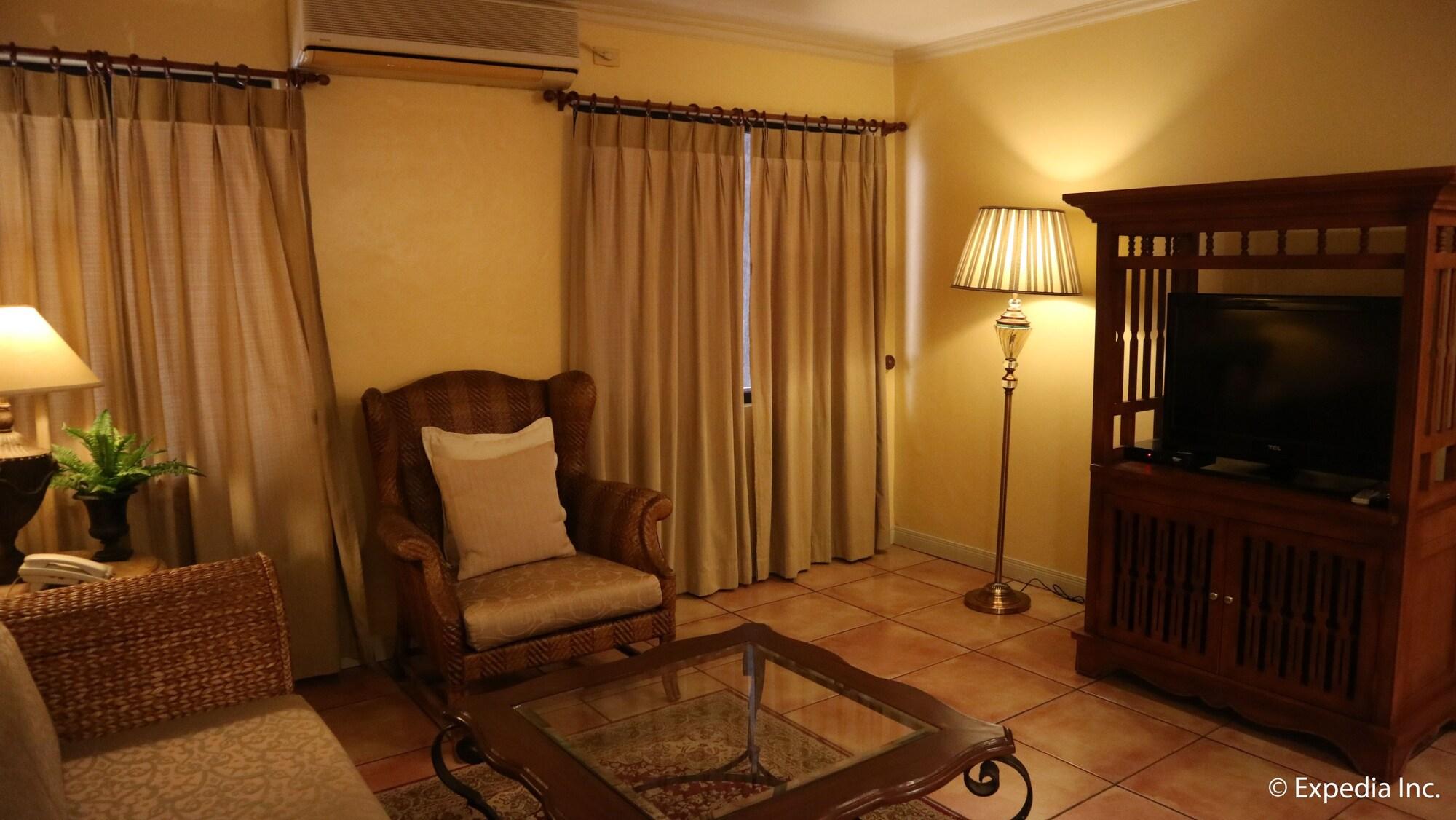 Sophia Suites Residence Hotel Cebu Esterno foto