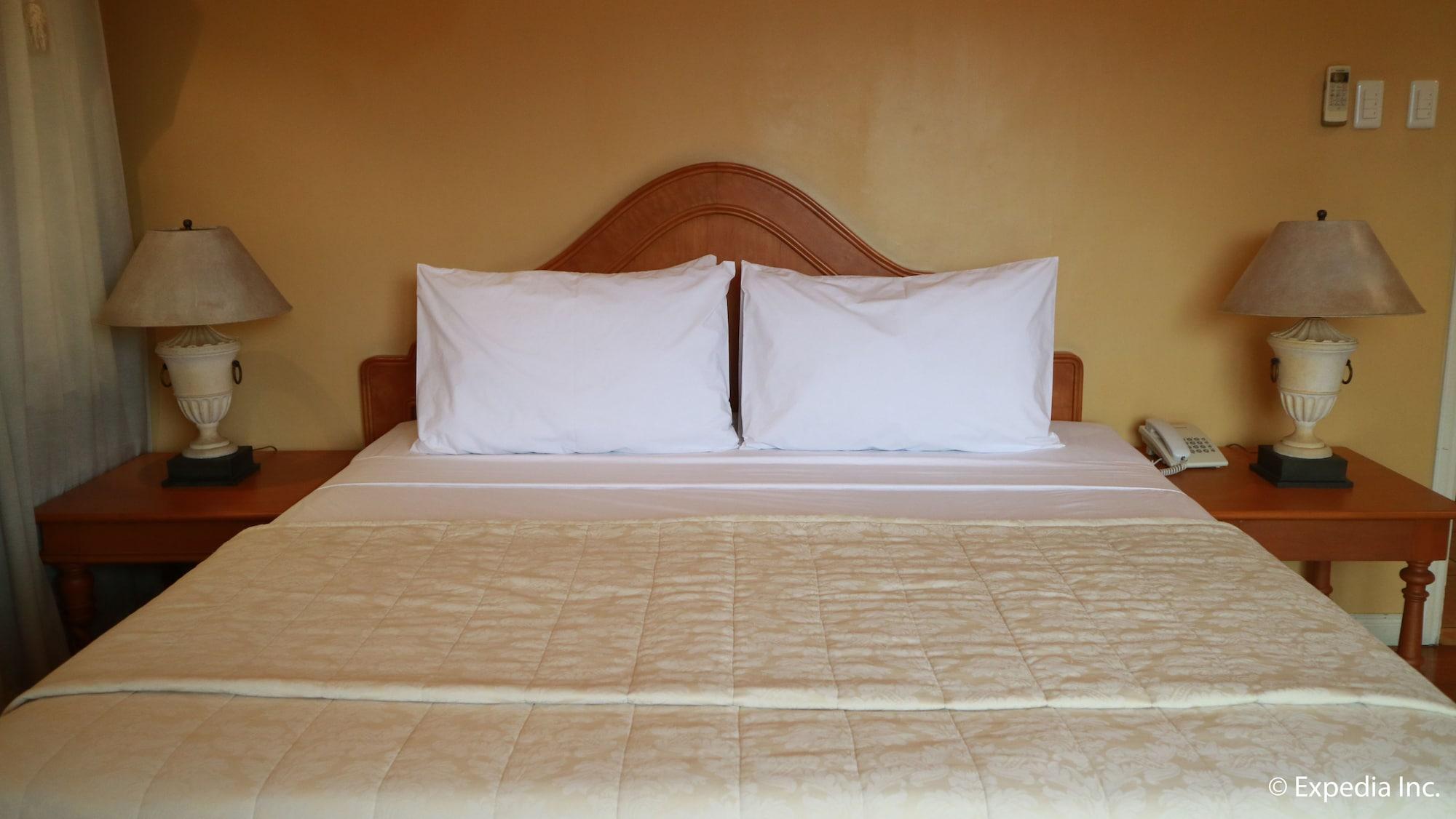 Sophia Suites Residence Hotel Cebu Esterno foto