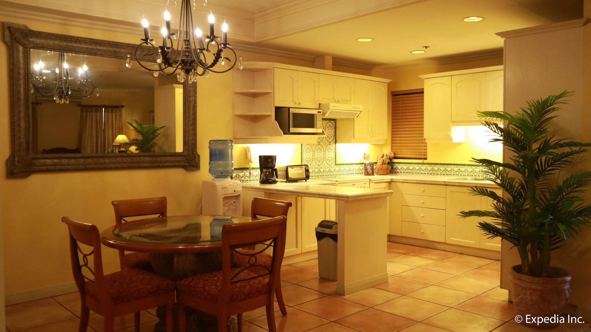 Sophia Suites Residence Hotel Cebu Esterno foto