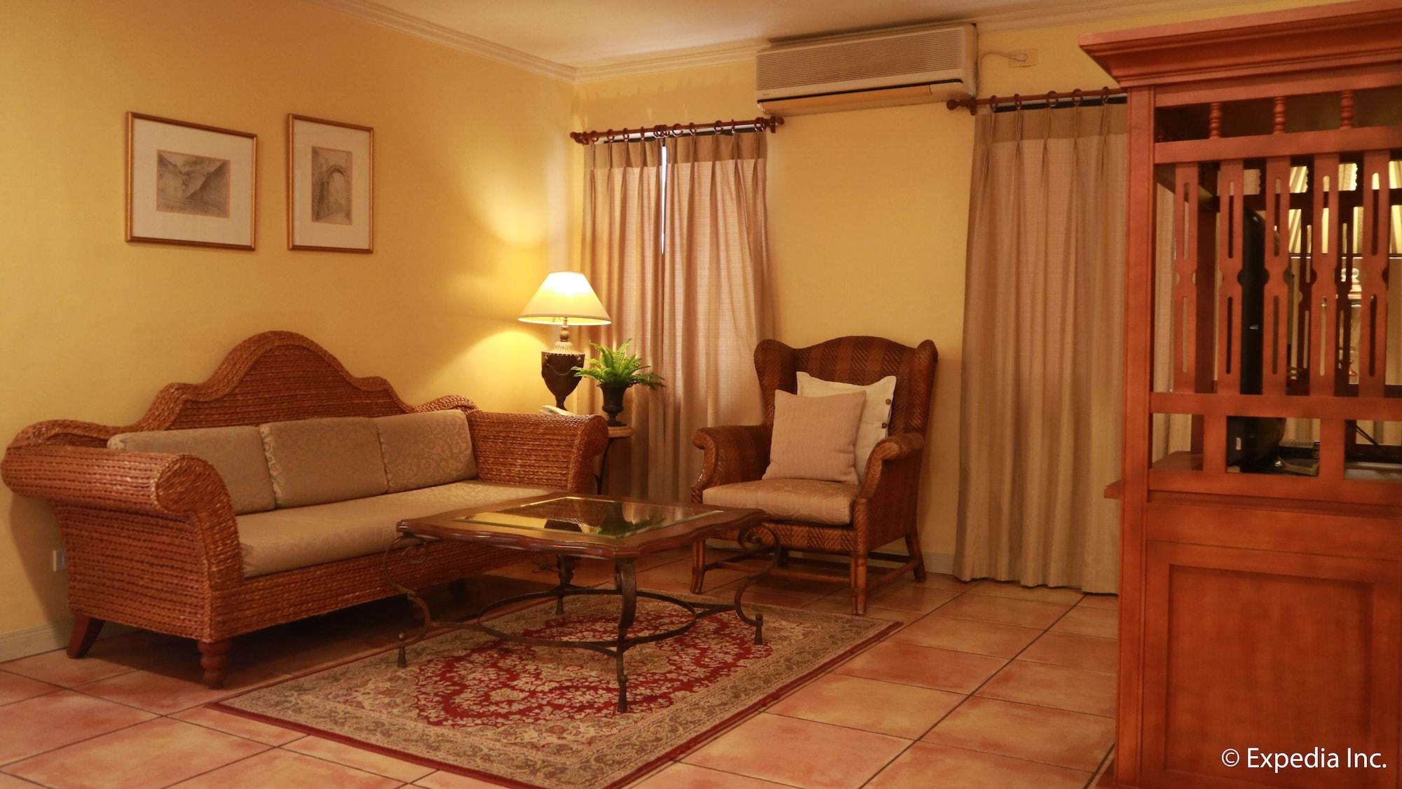 Sophia Suites Residence Hotel Cebu Esterno foto