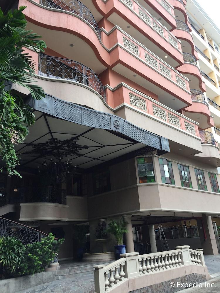 Sophia Suites Residence Hotel Cebu Esterno foto