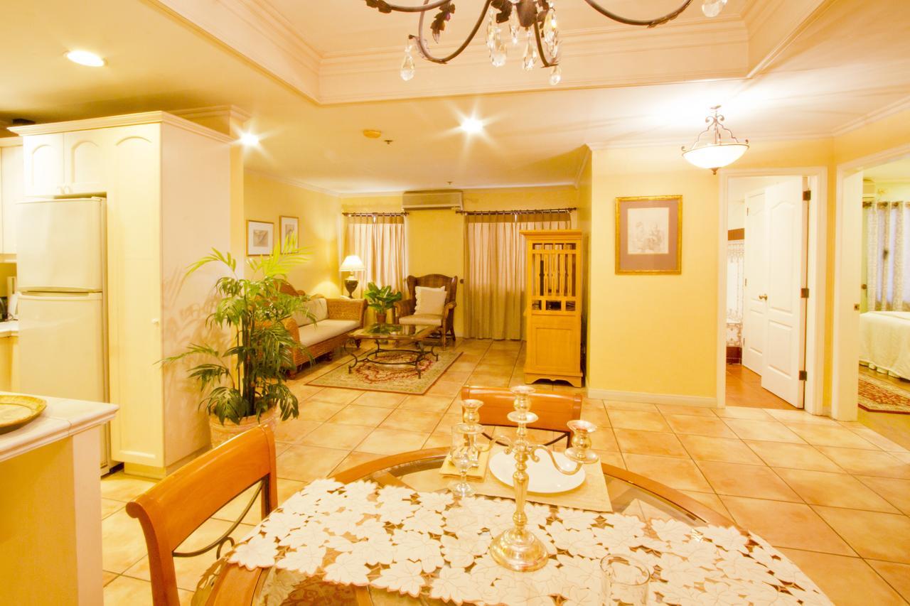 Sophia Suites Residence Hotel Cebu Esterno foto