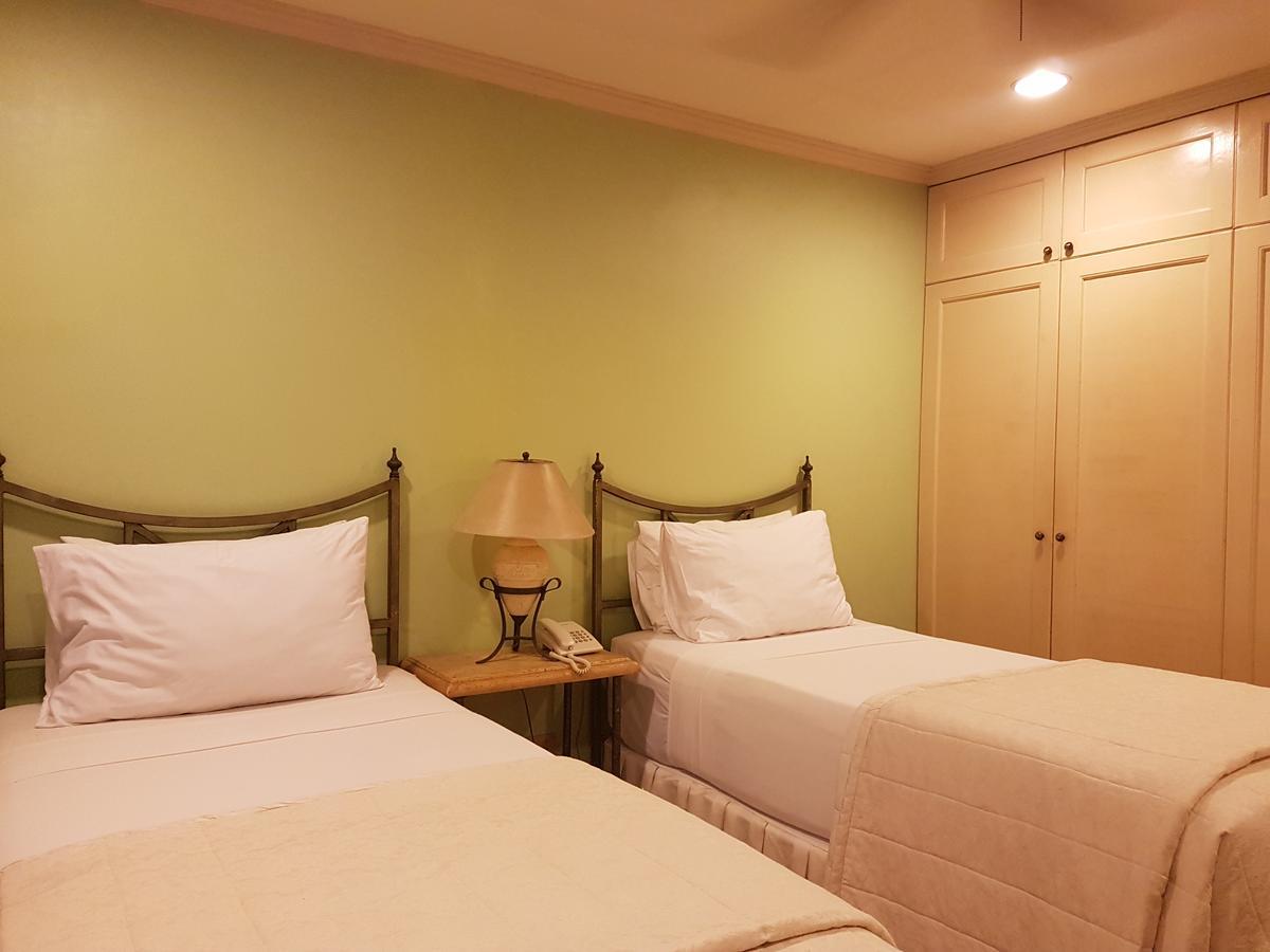 Sophia Suites Residence Hotel Cebu Esterno foto