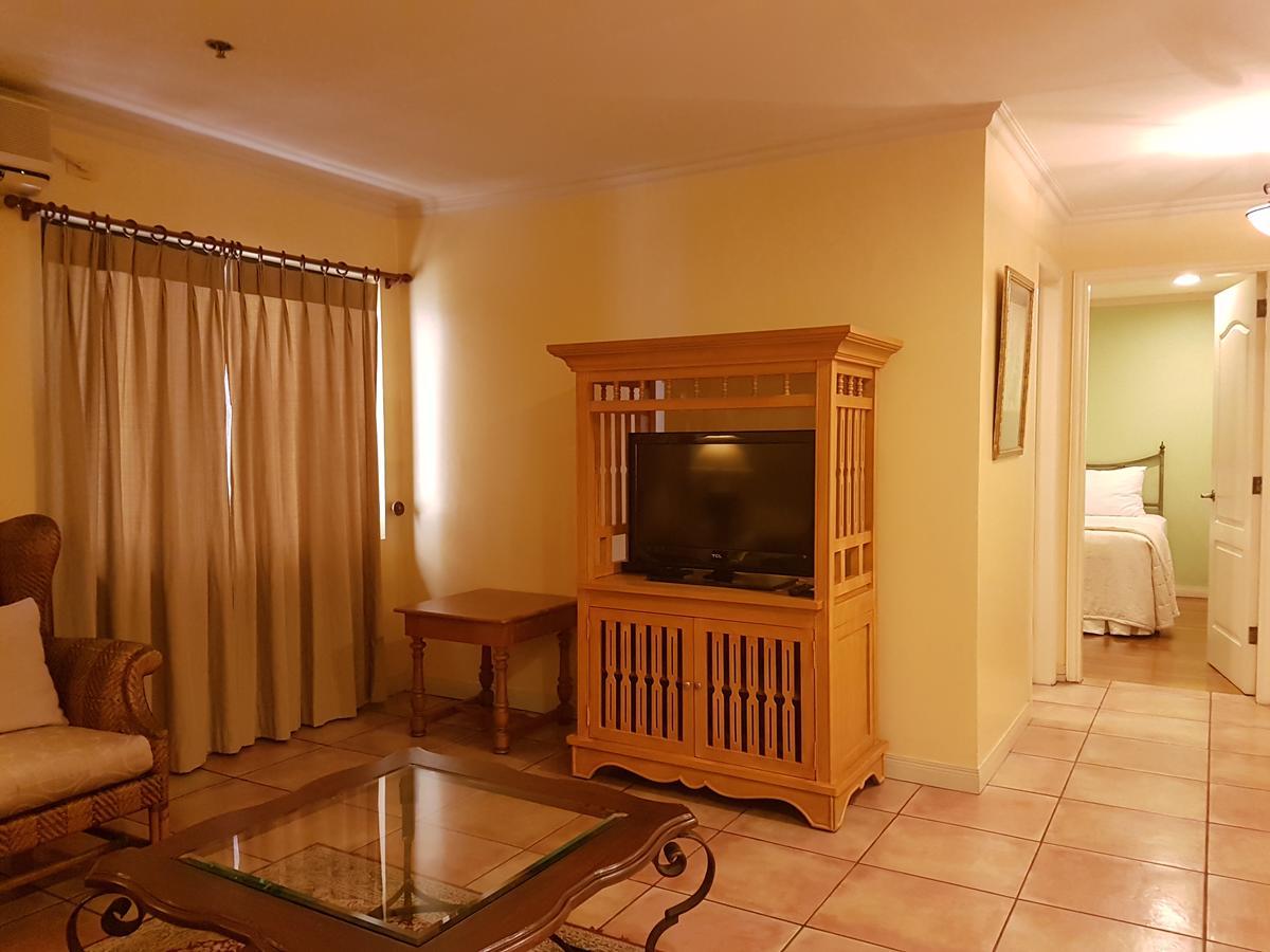 Sophia Suites Residence Hotel Cebu Esterno foto