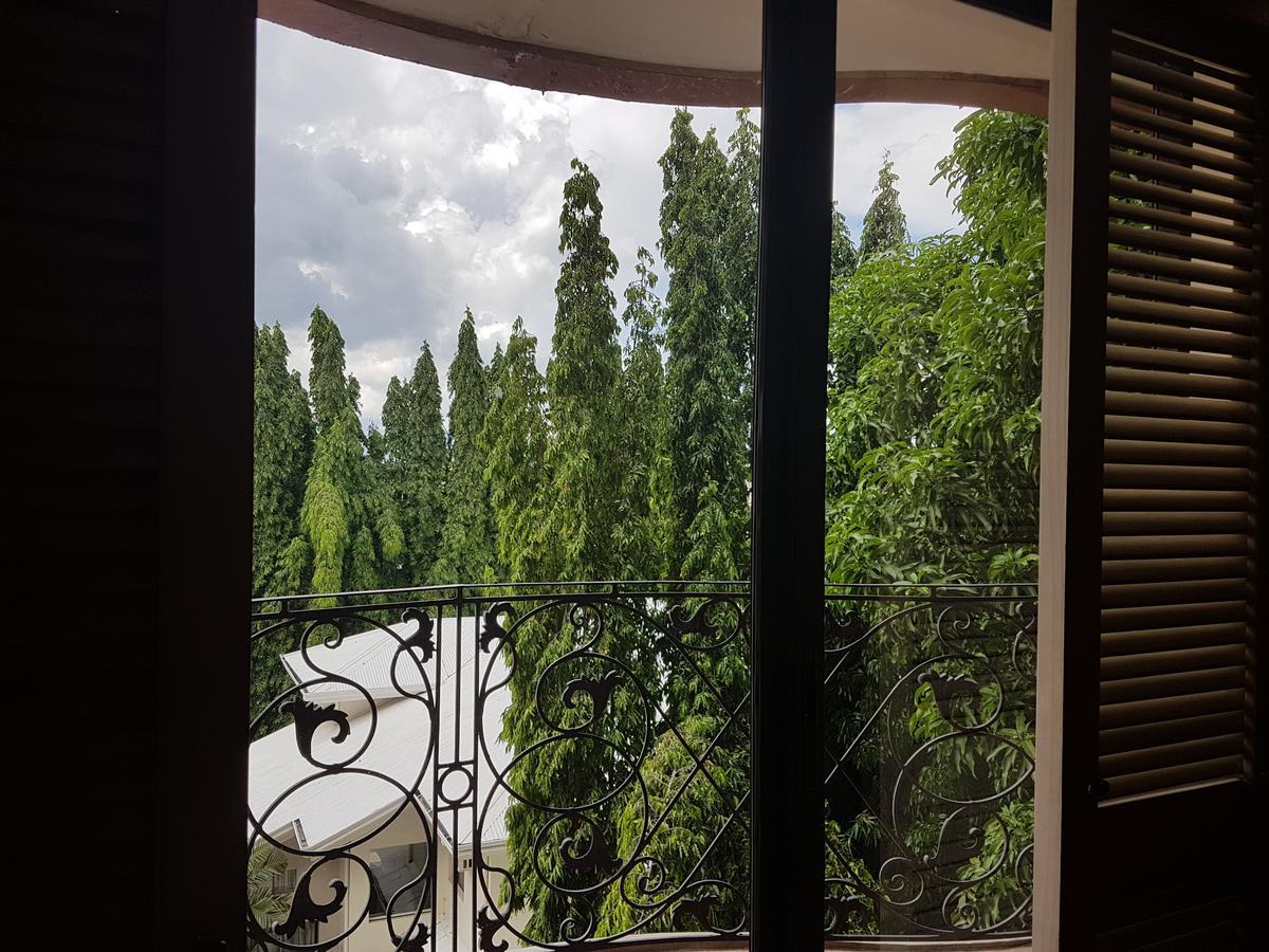 Sophia Suites Residence Hotel Cebu Esterno foto