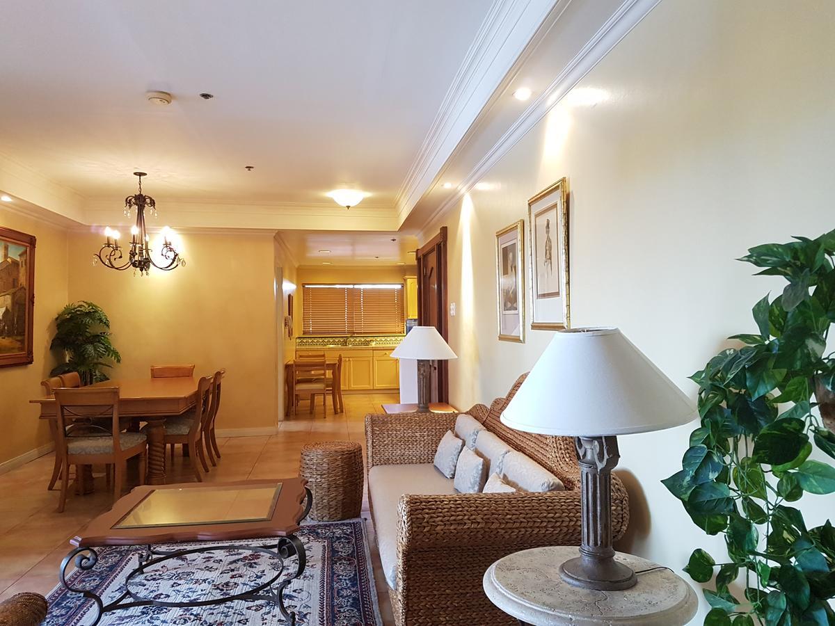 Sophia Suites Residence Hotel Cebu Esterno foto